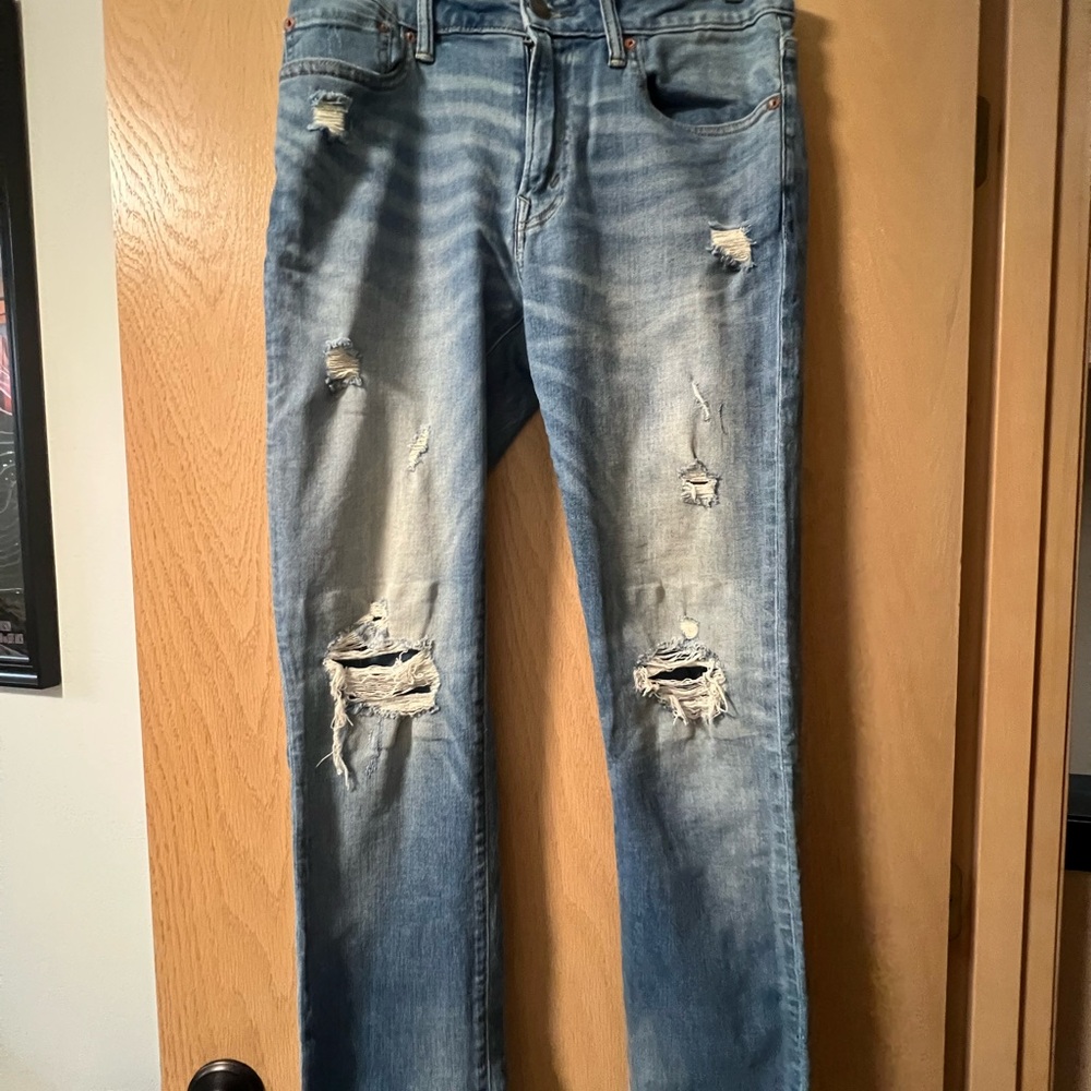 American Eagle Outfitters Light Blue Distressed Jeans